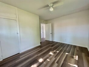 205 S Wilson St in Brazoria, TX - Building Photo - Building Photo