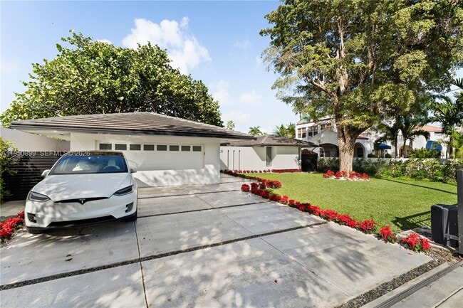 1071 NE 83rd St in Miami, FL - Building Photo - Building Photo