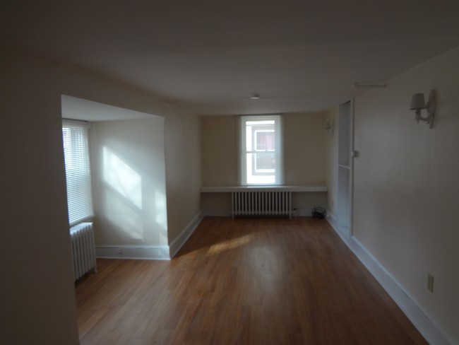 5 S Marion Ave, Unit First Floor