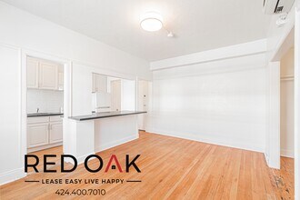 102 N Glendale Ave in Glendale, CA - Building Photo - Building Photo