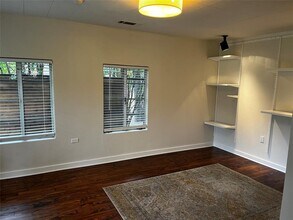 1011 E 9th St in Austin, TX - Building Photo - Building Photo