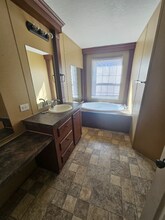 901 NE 95th St in Ocala, FL - Foto de edificio - Building Photo