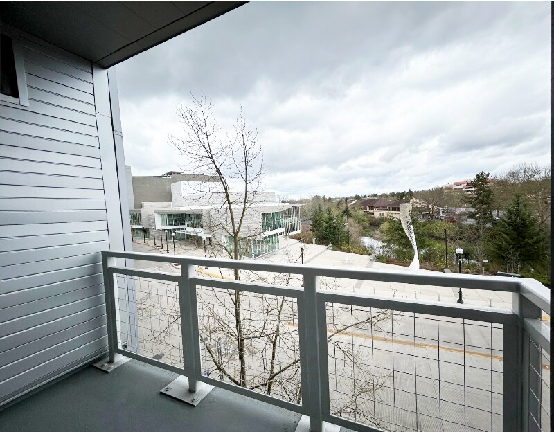 12600 SW Crescent St in Beaverton, OR - Building Photo