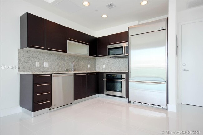 property at 950 Brickell Bay Dr