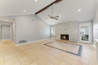 10719 Del Monte Dr in Houston, TX - Building Photo - Building Photo