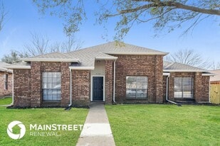 7132 Penshire Dr in Dallas, TX - Building Photo