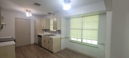 10116 Freedoms Way in Keithville, LA - Building Photo - Building Photo