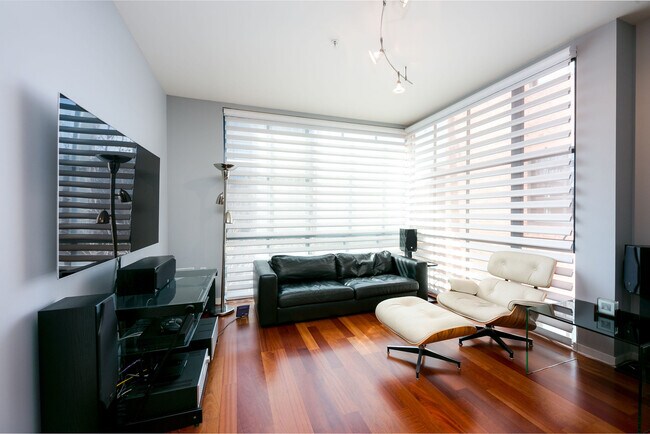 88 Townsend St in San Francisco, CA - Building Photo - Building Photo