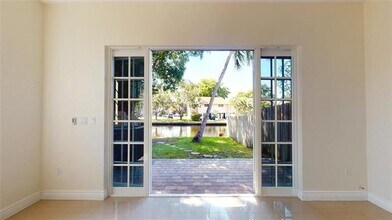 632 NE 20th St in Wilton Manors, FL - Building Photo - Building Photo