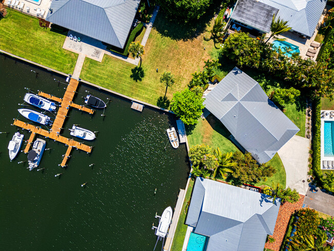 property at 10762 SE Burgee Ct