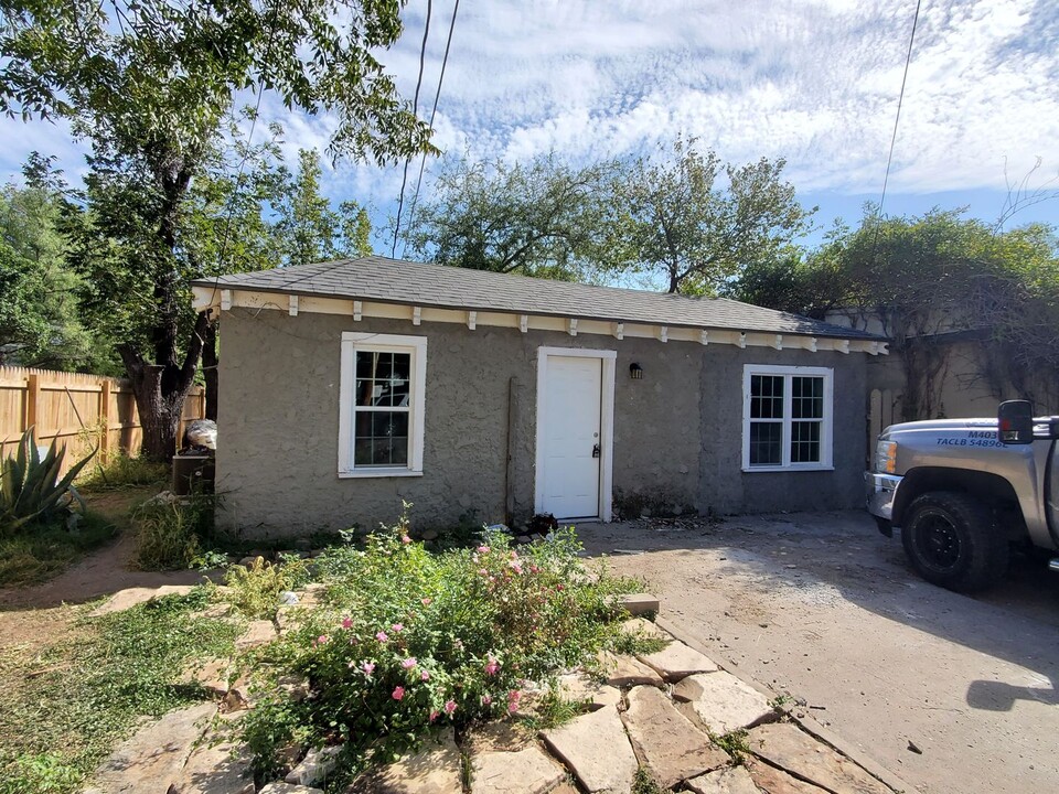 1711 Rio Grande St in San Angelo, TX - Building Photo