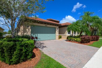 11263 SW Barton Way in Port St. Lucie, FL - Building Photo - Building Photo