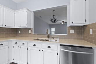 3708 Gateway Pl in Virginia Beach, VA - Building Photo - Building Photo