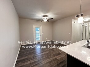 1021 S Elder St, Unit 104 in Nampa, ID - Building Photo - Building Photo