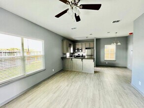 13 Nassau St in Edinburg, TX - Building Photo - Building Photo