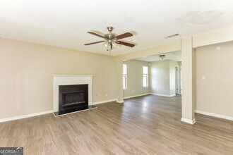 3340 Glen Hollow Dr in Rex, GA - Building Photo - Building Photo