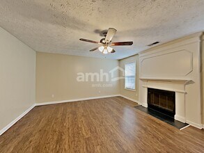 3080 Rusticwood Dr in Snellville, GA - Building Photo - Building Photo