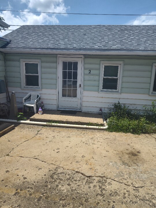 301 Barr Elms Ave in Joliet, IL - Building Photo