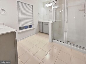 8255 Knight Station Way in Manassas, VA - Building Photo - Building Photo