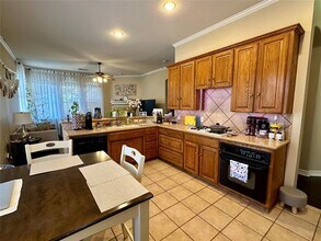 5009 Lake Crest Dr in McKinney, TX - Foto de edificio - Building Photo