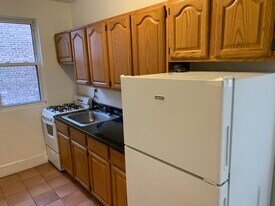 15 Scottfield Rd, Unit 8