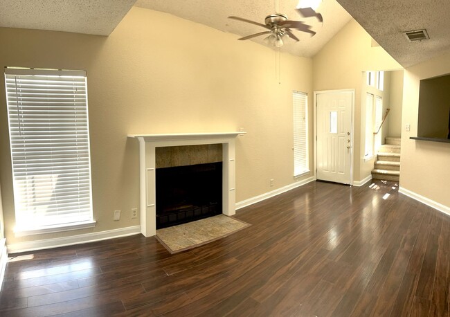 12010 Grey Fawn Path in Austin, TX - Building Photo - Building Photo
