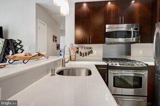 919 Florida Ave NW-Unit -603 in Washington, DC - Building Photo - Building Photo