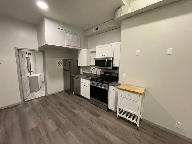 1013 St Paul St, Unit 1F
