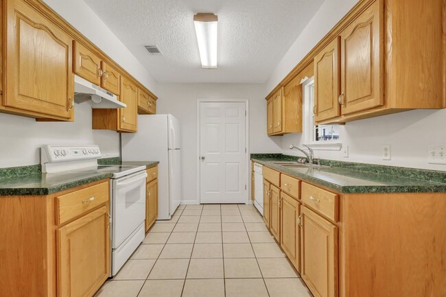 4618 Empire Rd in Jesup, GA - Building Photo - Building Photo