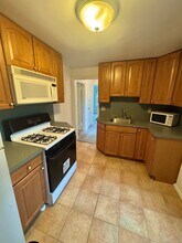 1078 E Main St in Stamford, CT - Building Photo - Building Photo