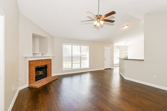 7892 Jane Ayre Dr in Southaven, MS - Building Photo - Building Photo