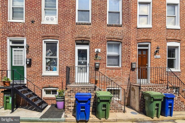property at 1609 Olive St