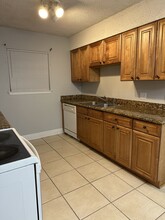 557 Esplanade St in La Place, LA - Building Photo - Building Photo