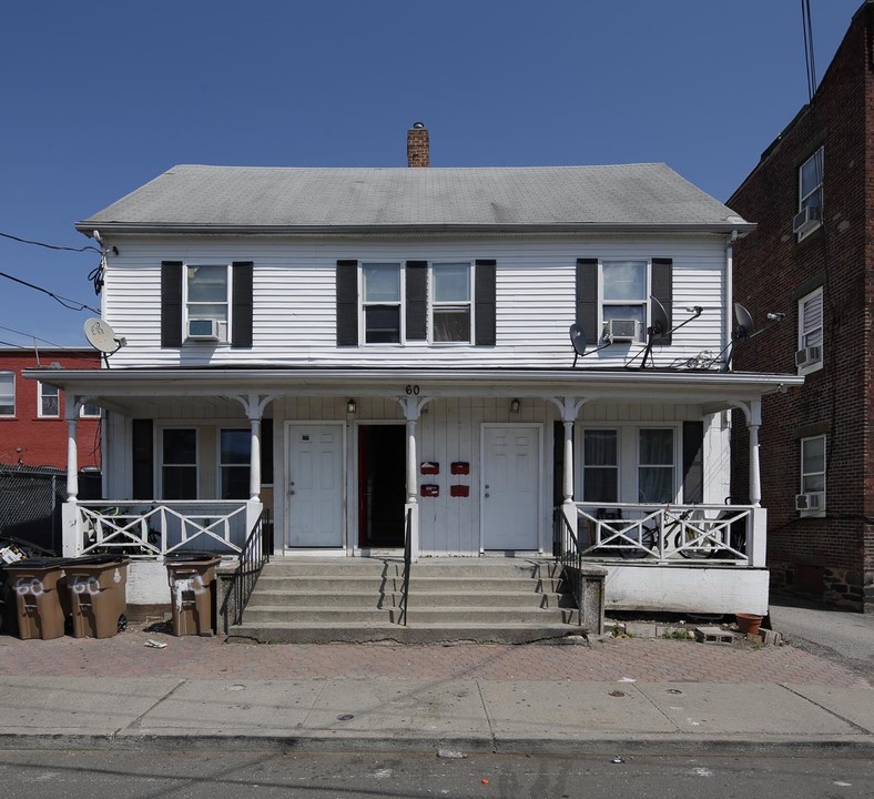 60 Garden St in Stamford, CT - Building Photo