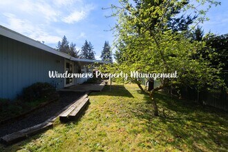 4210 Eastwood Ave SE in Port Orchard, WA - Building Photo - Building Photo