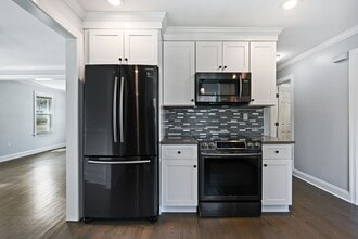 232 Hillside Ave in Bridgeport, CT - Building Photo - Building Photo