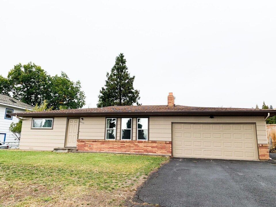 6603 Climax Ave in Klamath Falls, OR - Building Photo