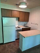 212 Lunar Ln in Coraopolis, PA - Building Photo - Building Photo