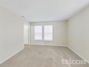 824 Streamside Dr in Greenfield, IN - Building Photo - Building Photo