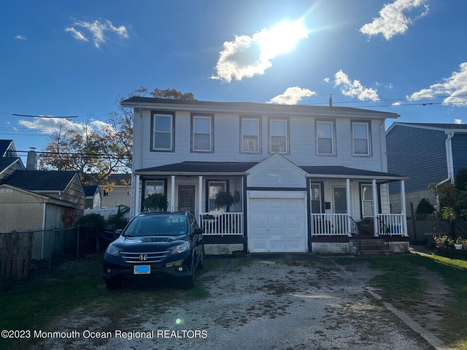 305 5th Ave-Unit -Rear in Bradley Beach, NJ - Building Photo