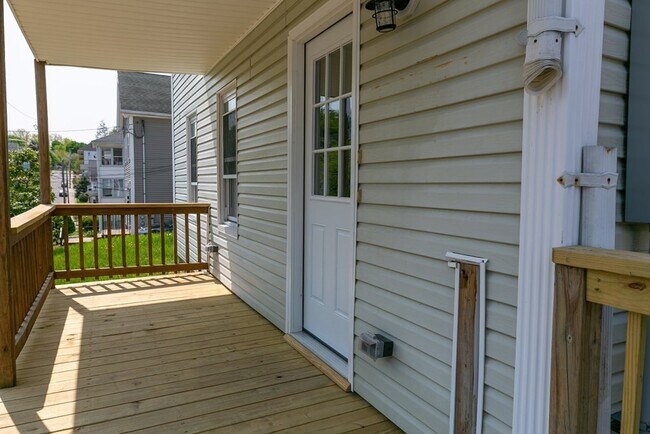 10 5th Ave in Webster, MA - Building Photo - Building Photo