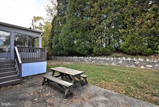 201 Montgomery Ave in Oreland, PA - Building Photo - Building Photo