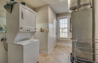 1092 Lynn Garden Dr in Kingsport, TN - Building Photo - Building Photo