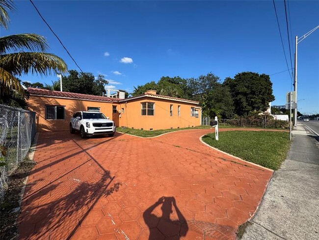 property at 315 NE 125th St