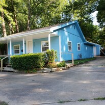 9421 E 67 Terrace in Raytown, MO - Building Photo