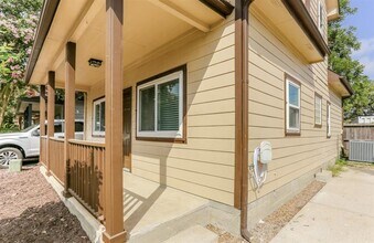1310 Dennis St in Houston, TX - Building Photo - Building Photo