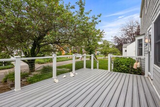 19 Sherwood Dr in Westport, CT - Building Photo - Building Photo