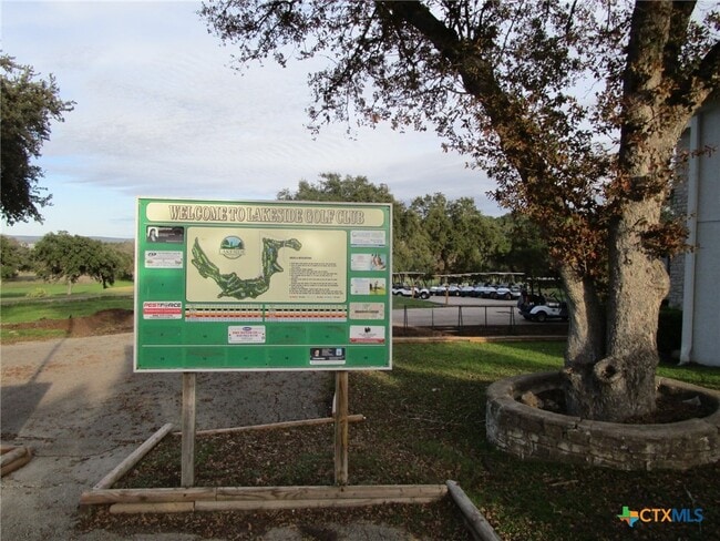 421 Watts Ln in Canyon Lake, TX - Building Photo - Building Photo