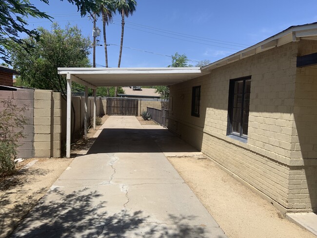 1722 W Osborn Rd in Phoenix, AZ - Building Photo - Building Photo