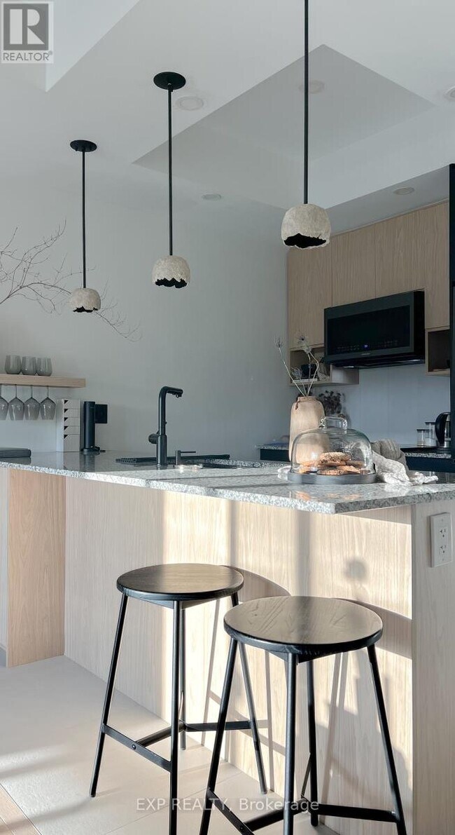 670 Gordon St in Whitby, ON - Building Photo - Building Photo